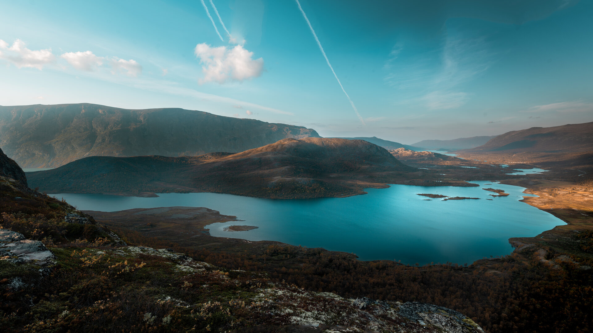 Tuerkiser Hochgebirgssee